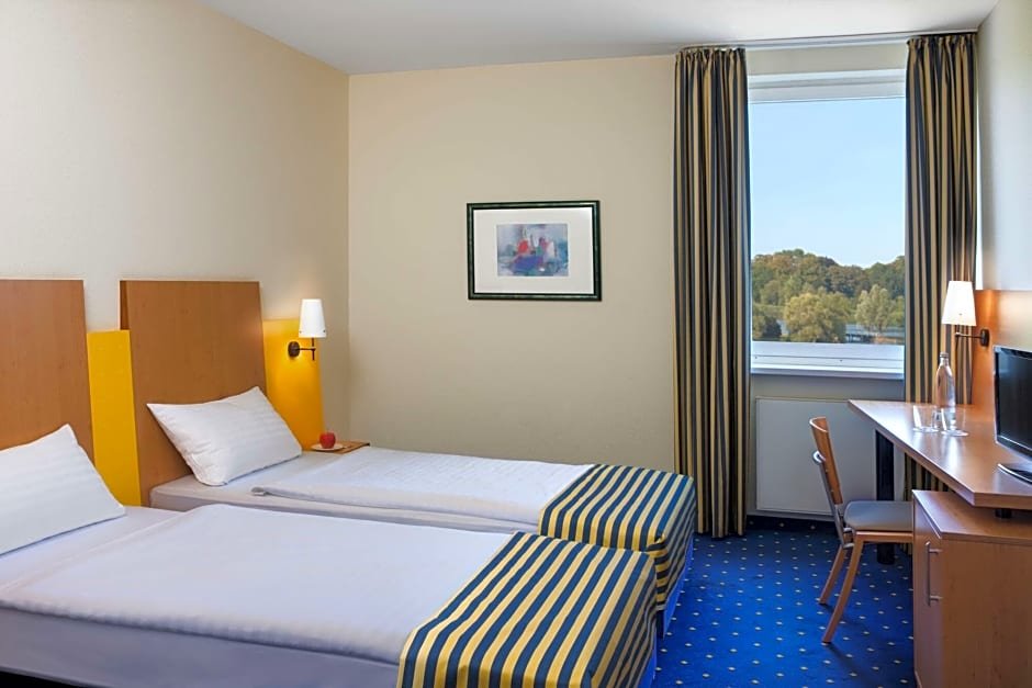 Фото Intercity Hotel Stralsund