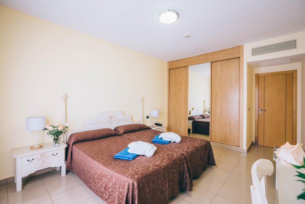 Фото Grand Muthu Golf Plaza Hotel & Spa