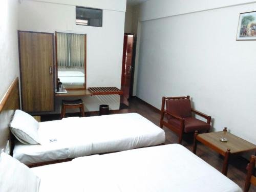 Фото Hotel Sivaranjani