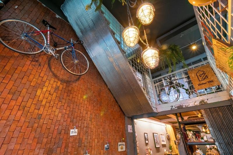 Фото Zhelter'BKK - Hostel