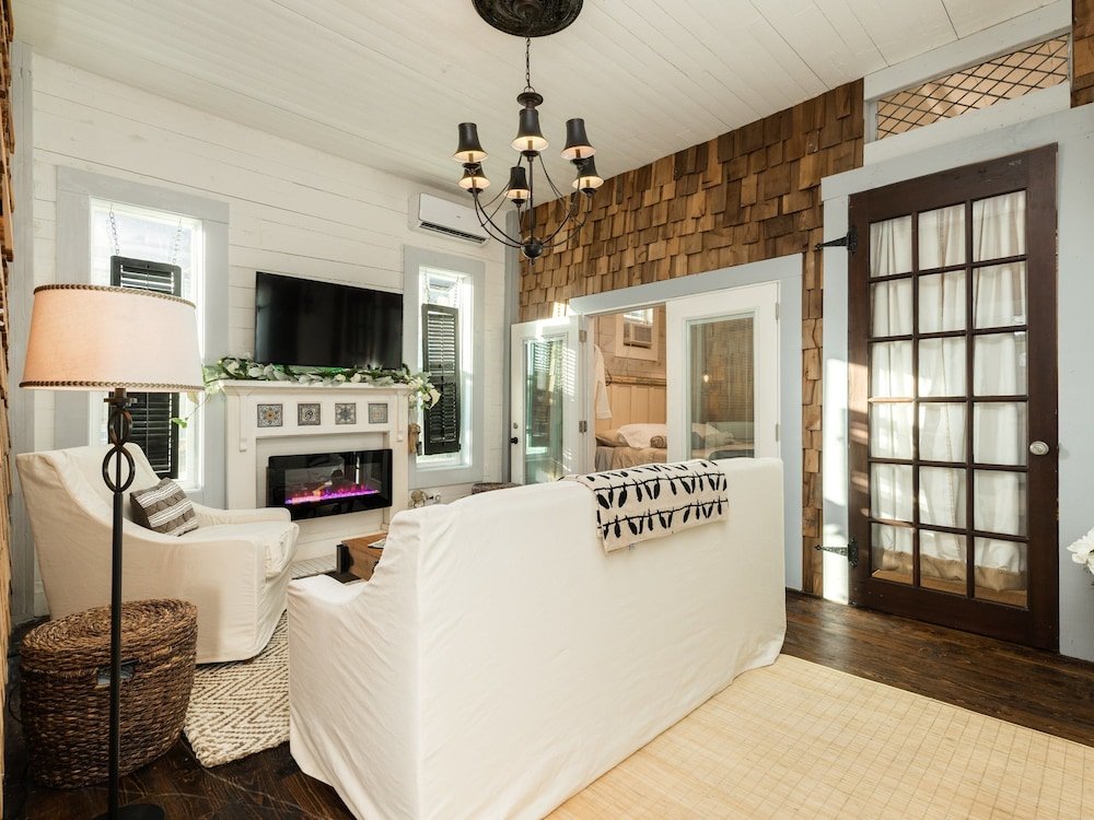 Фото 1821 Pleasure Pier Cottage - 1 Br cottage by RedAwning