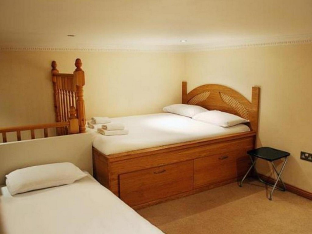 Фото Hyde Park Economy Apartments