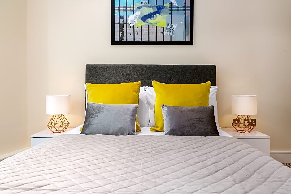 Фото Lanterns Court by BridgeStreet