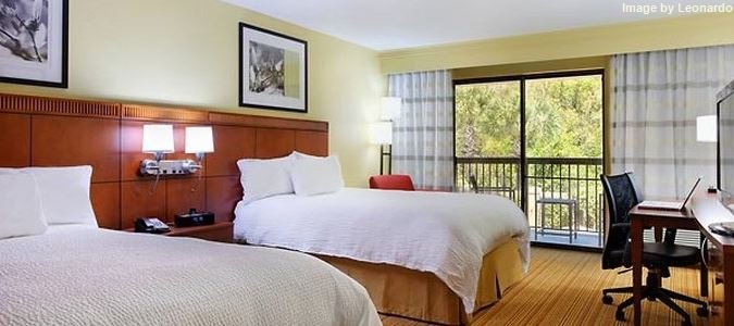 Фото Courtyard by Marriott Tampa North/I-75 Fletcher