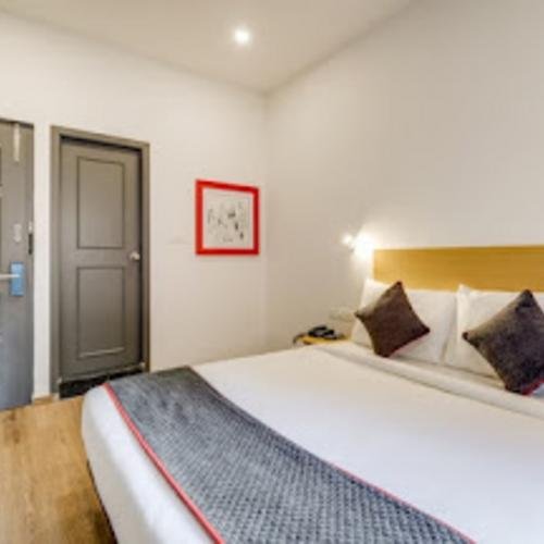 Фото Rohaan Inns - Upar Hotels Ashok Nagar