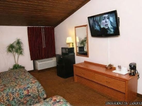 Фото Ontario Airport Inn