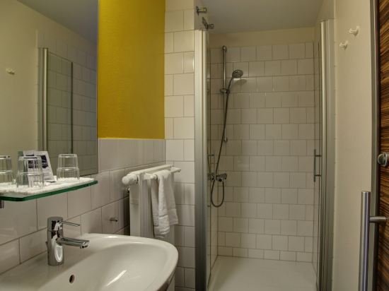 Фото St. Bonifatiuskloster - Geistliches Zentrum