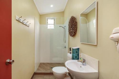 Фото Tropic Days Backpackers