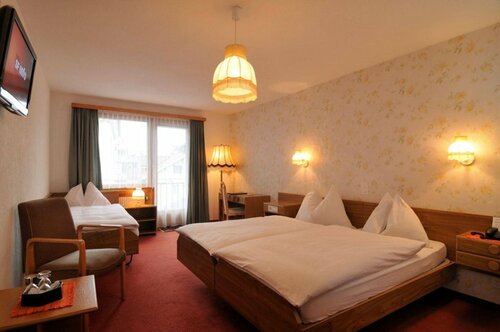 Гостиница Hotel Toscana в Интерлакене