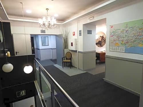 Фото Hotel Moderno Barcelona