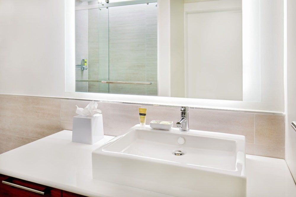 Фото Element Chelmsford