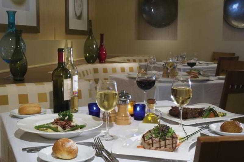 Фото Renaissance Chicago O'Hare Suites Hotel