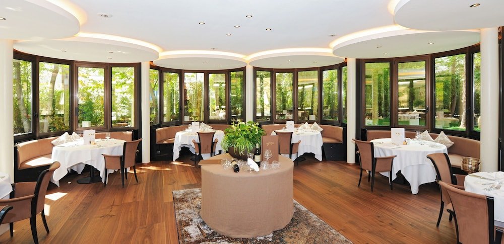 Фото Hotel Vier Jahreszeiten