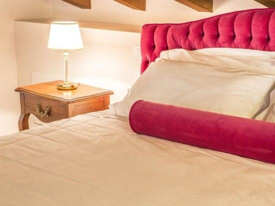 Фото Lady Capulet Apartments