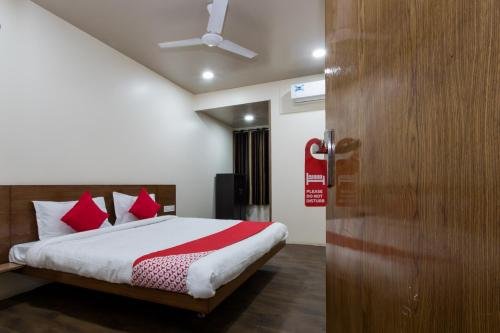 Фото Oyo 11929 Hotel Ridhi Sidhi