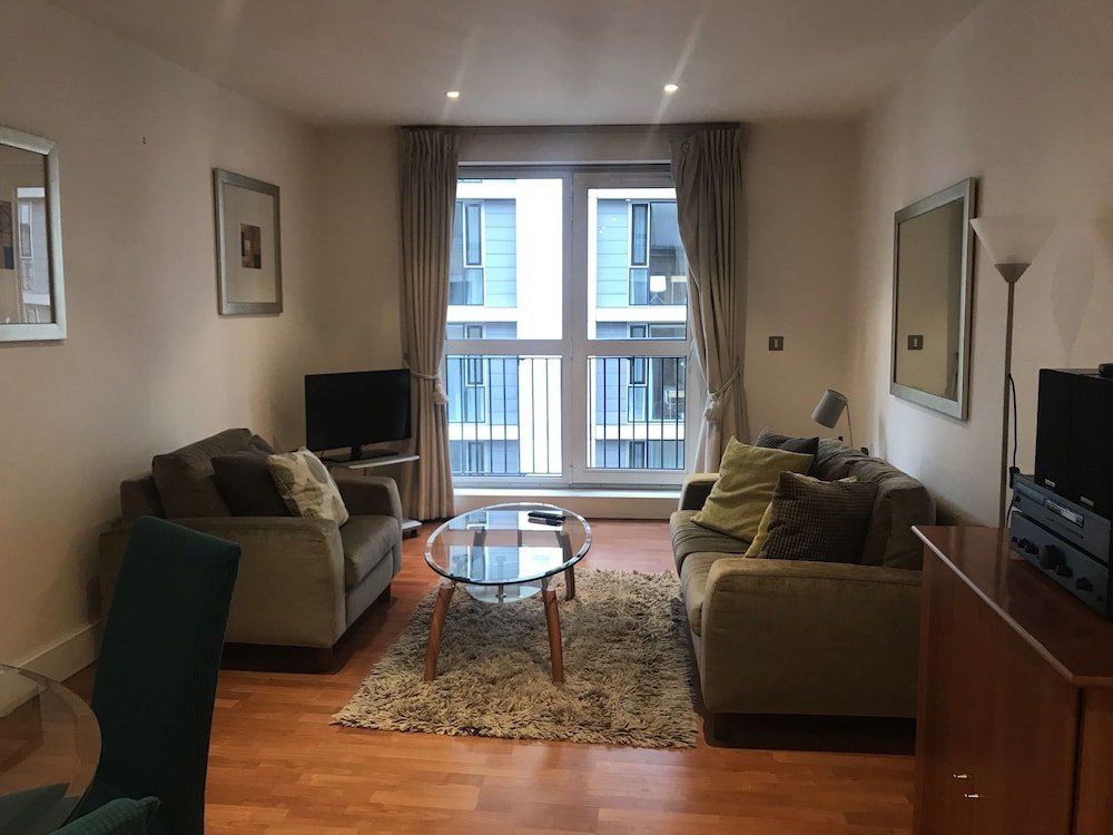 Фото Still Life Tower Hill Executive