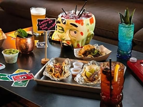 Фото Moxy Louisville Downtown