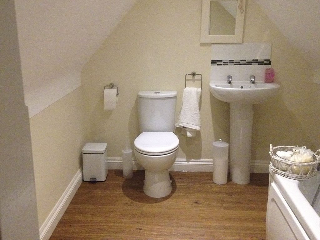 Фото Whitethorn Bed and Breakfast