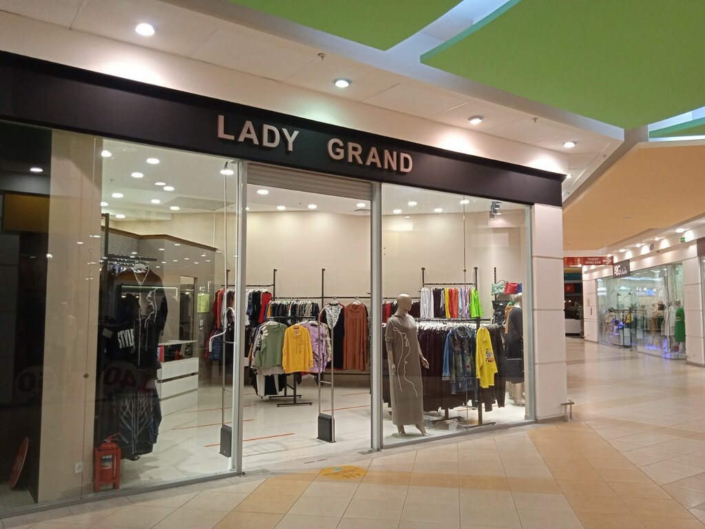 Үлкен өлшемді киімдер Lady Grand, Самара, фото