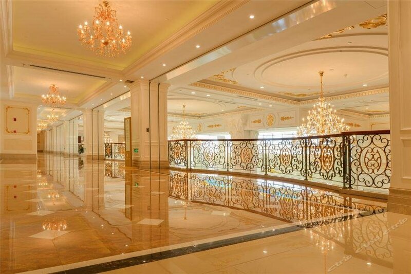Гостиница Binhai Jinshi International Hotel