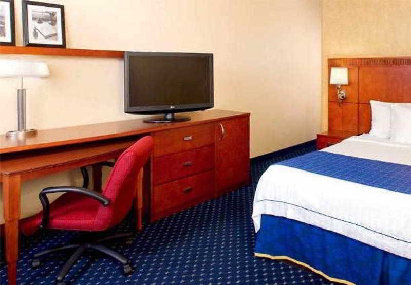 Фото Courtyard Phoenix Mesa by Marriott