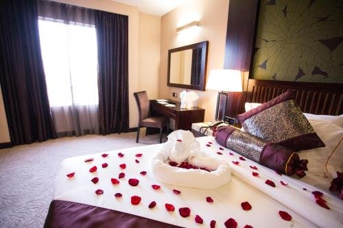 Фото Royale Signature Hotel