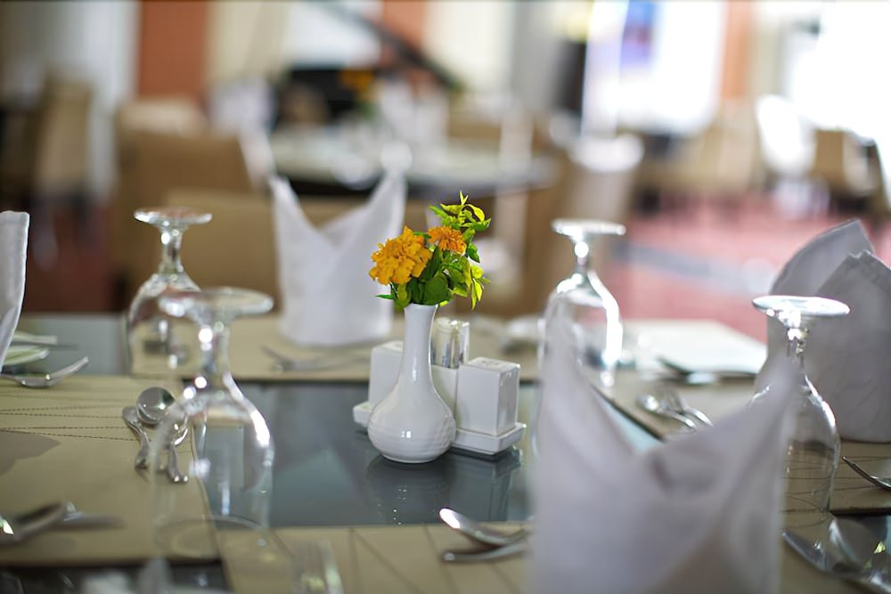 Фото Summerset Continental Hotel Maitama
