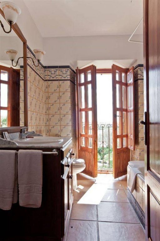 Фото Son Manera Retreat Finca