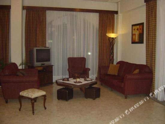 Фото Layiotis Hotel Apartments