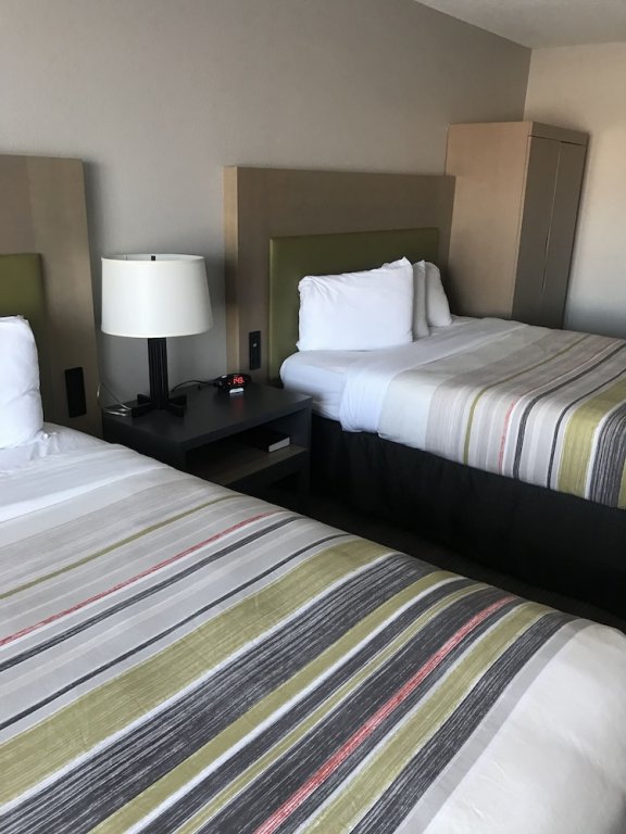 Фото Country Inn & Suites by Radisson, Fargo, Nd