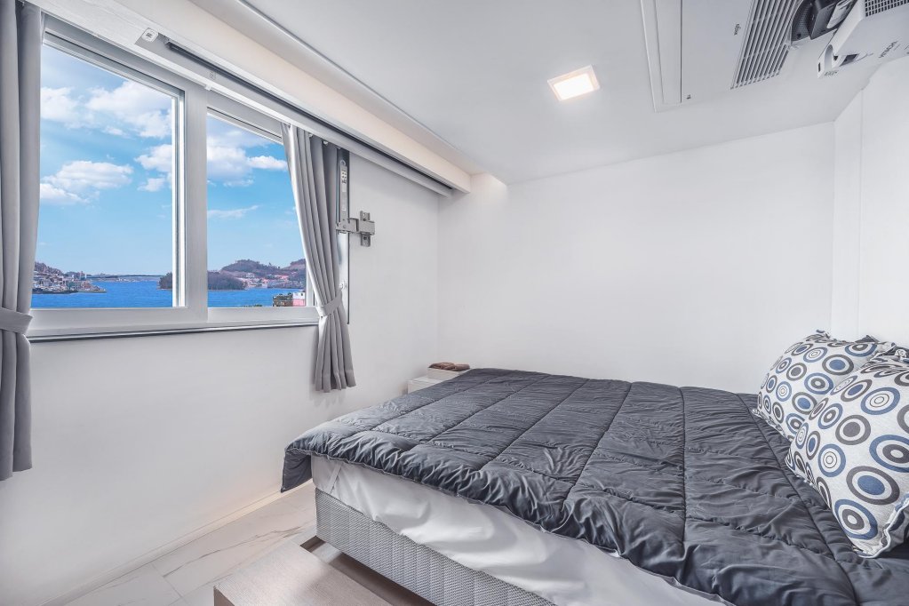 Фото Yeosu Nangmanstay Pension