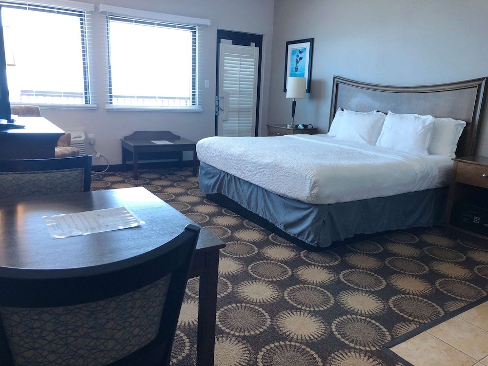 Фото Best Western New Smyrna Beach Hotel & Suites