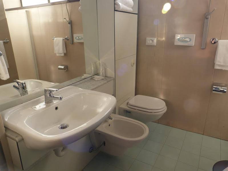 Фото Best Western Garden Hotel