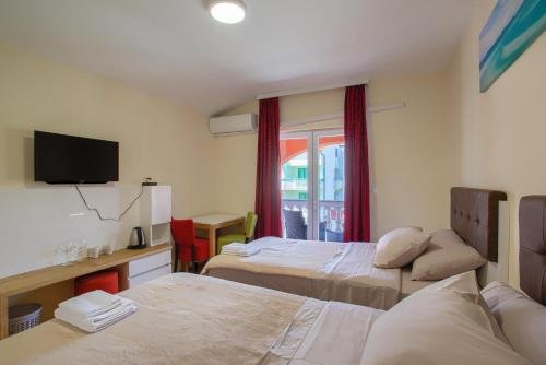 Фото Hotel Livadic