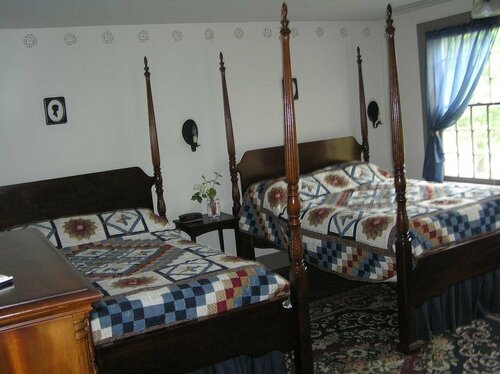 Гостиница Riverwind Inn Bed & Breakfast