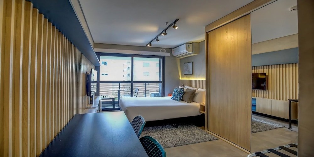 Фото Hmv - Haus Mitre Vila Mariana by Anora Spaces