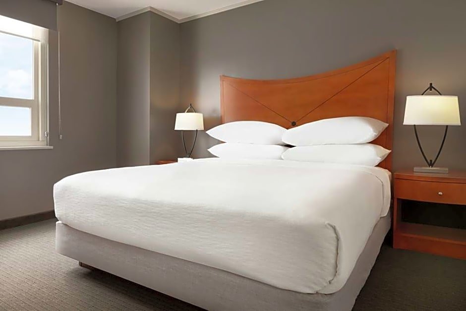 Фото Embassy Suites Baltimore-Downtown