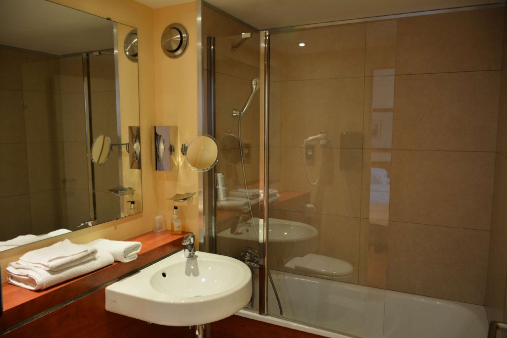 Фото Best Western Royal Hotel Caen