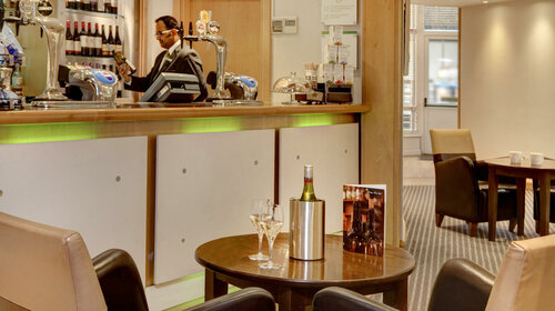 Гостиница Holiday Inn Basingstoke в Бейзингстоке