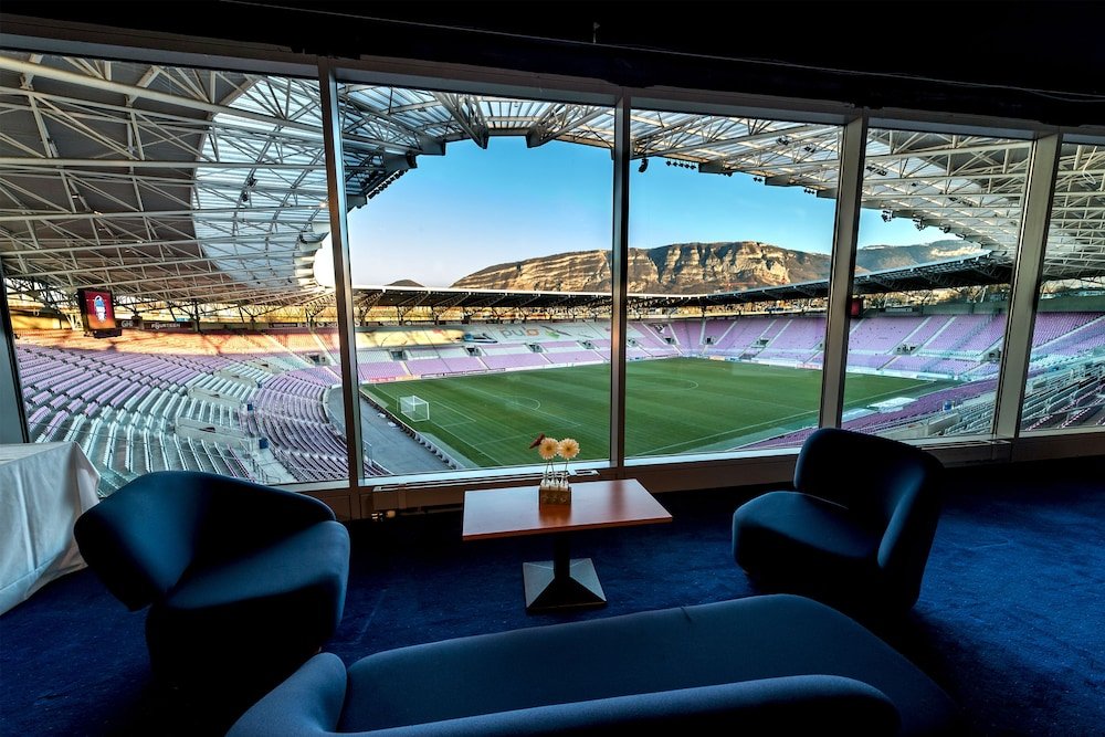 Фото Ramada Encore by Wyndham Geneva