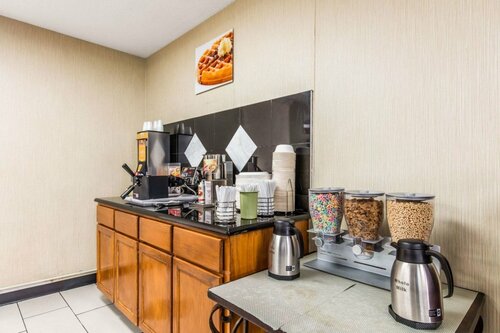 Гостиница Quality Inn Opryland Area