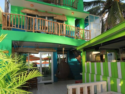 Гостиница Bluewaves Beach House в Калибо