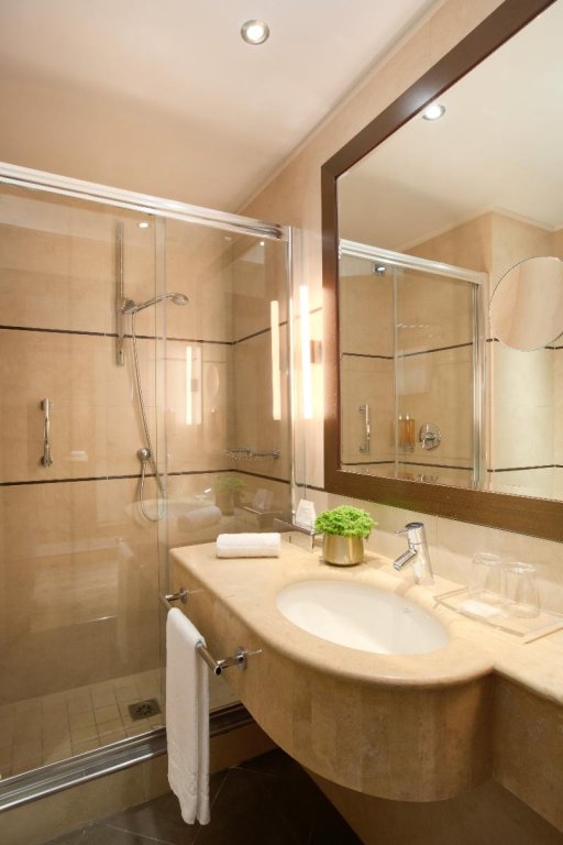 Фото Starhotels Tourist