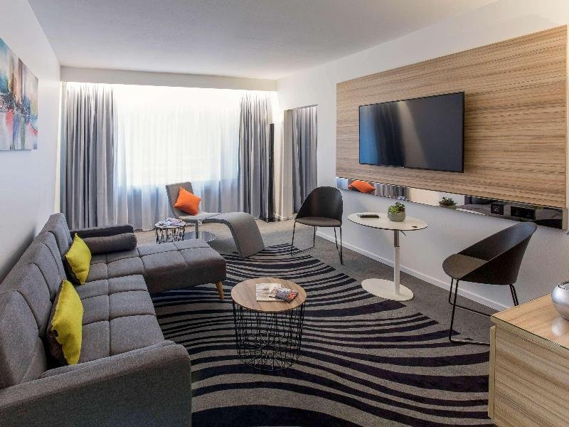 Фото Novotel Luxembourg Kirchberg