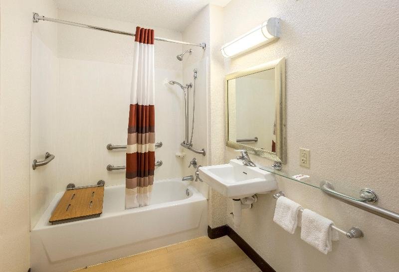 Фото Red Roof Inn Jacksonville - Orange Park