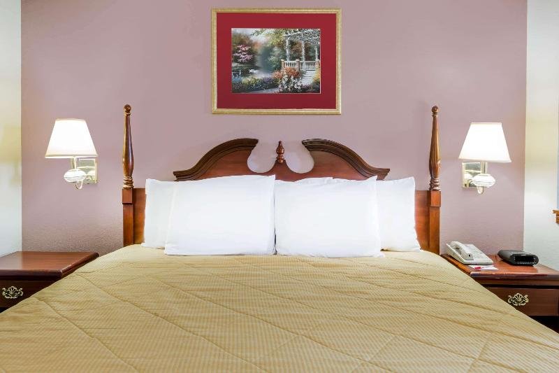 Фото Baymont by Wyndham Biloxi/Ocean Springs