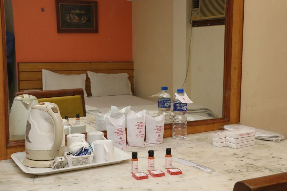 Фото Oyo 9182 Kings Crown Hotel