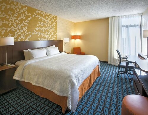 Внешний вид отеля Fairfield Inn by Marriott East Rutherford Meadowlands в Истве Ратерфорде, фото 3