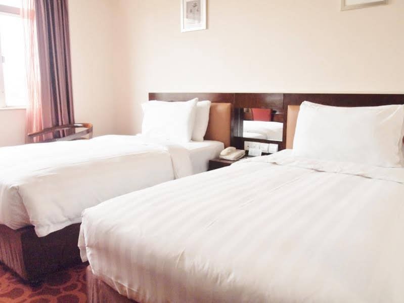 Фото Grand Dragon Hotel