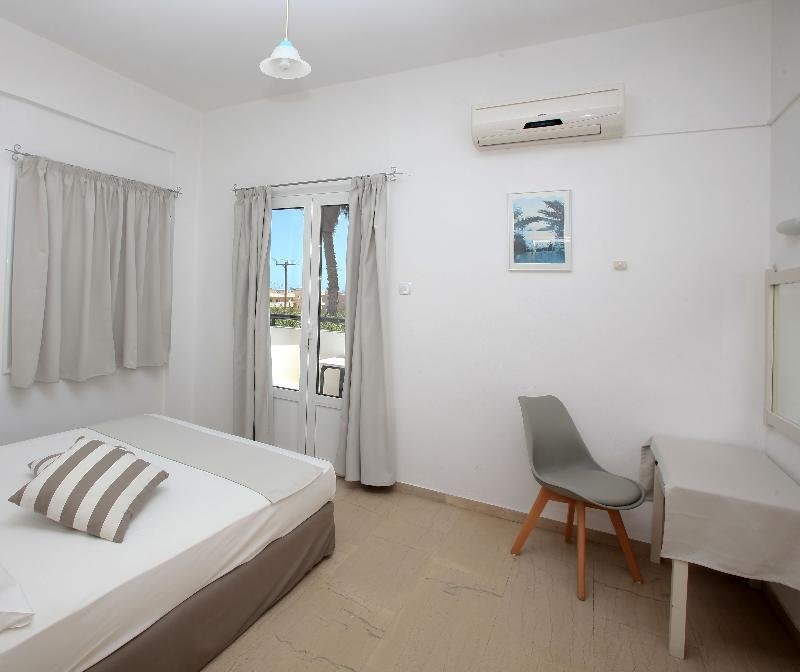 Фото Iraklis Studios & Apartments